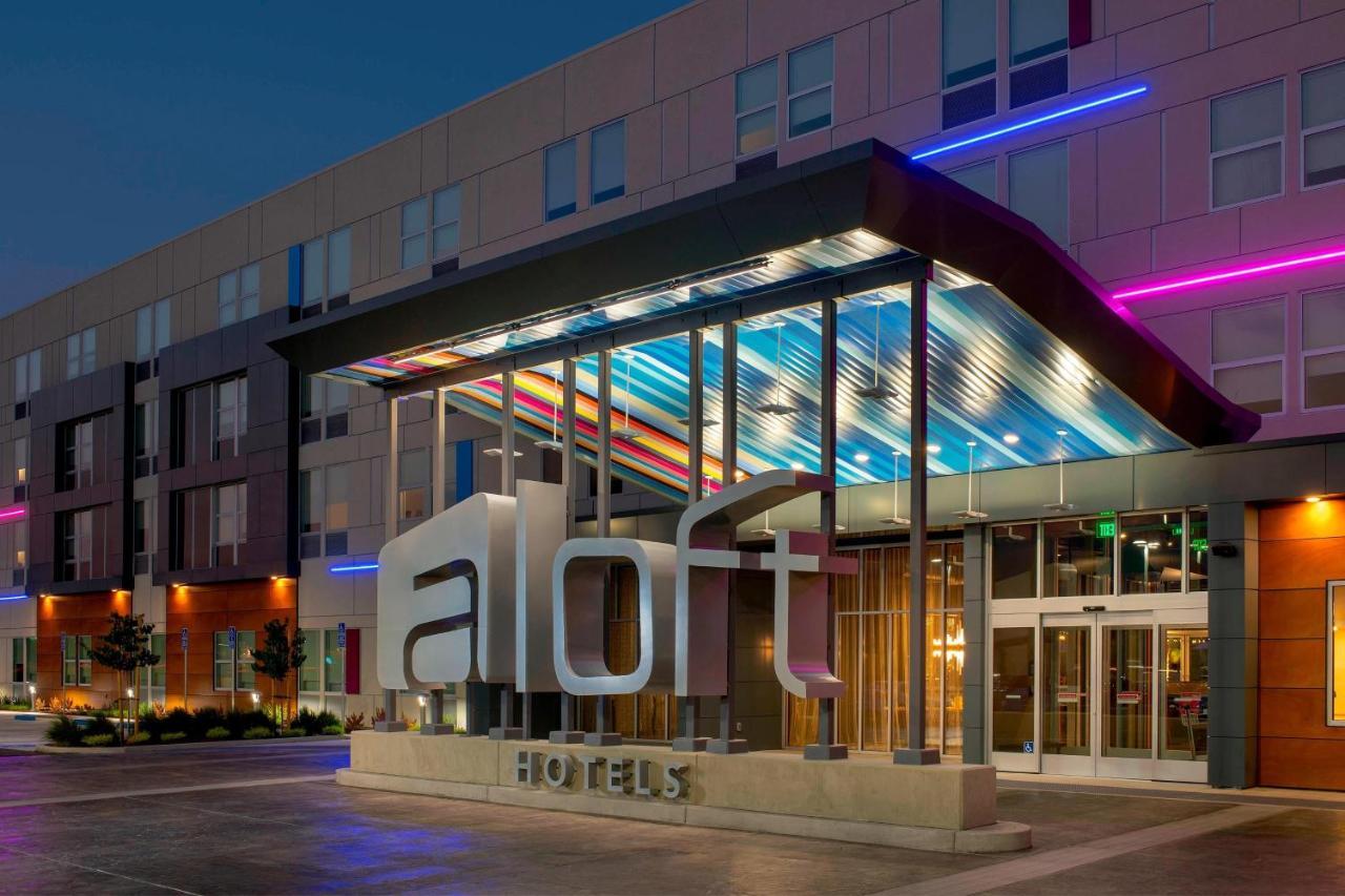 Hotel Aloft Omaha West Esterno foto